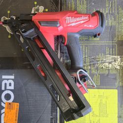 Milwaukee
M18 FUEL 18-Volt Lithium-Ion Brushless Gen II 15-Gauge Angled Finish Nailer (Tool Only)