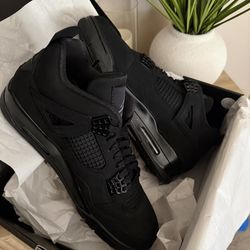 Jordan 4 ( Black Cats)