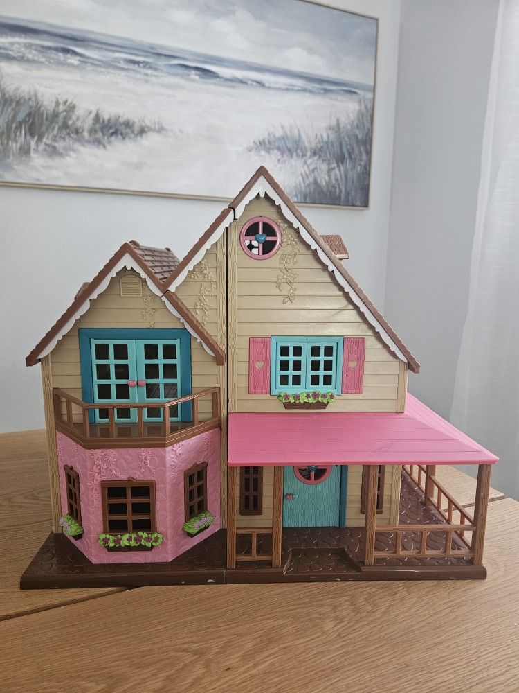 Little Doll Play House