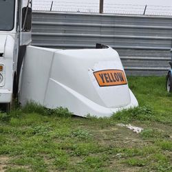 2019-2023 Windbreaker Freightlinee