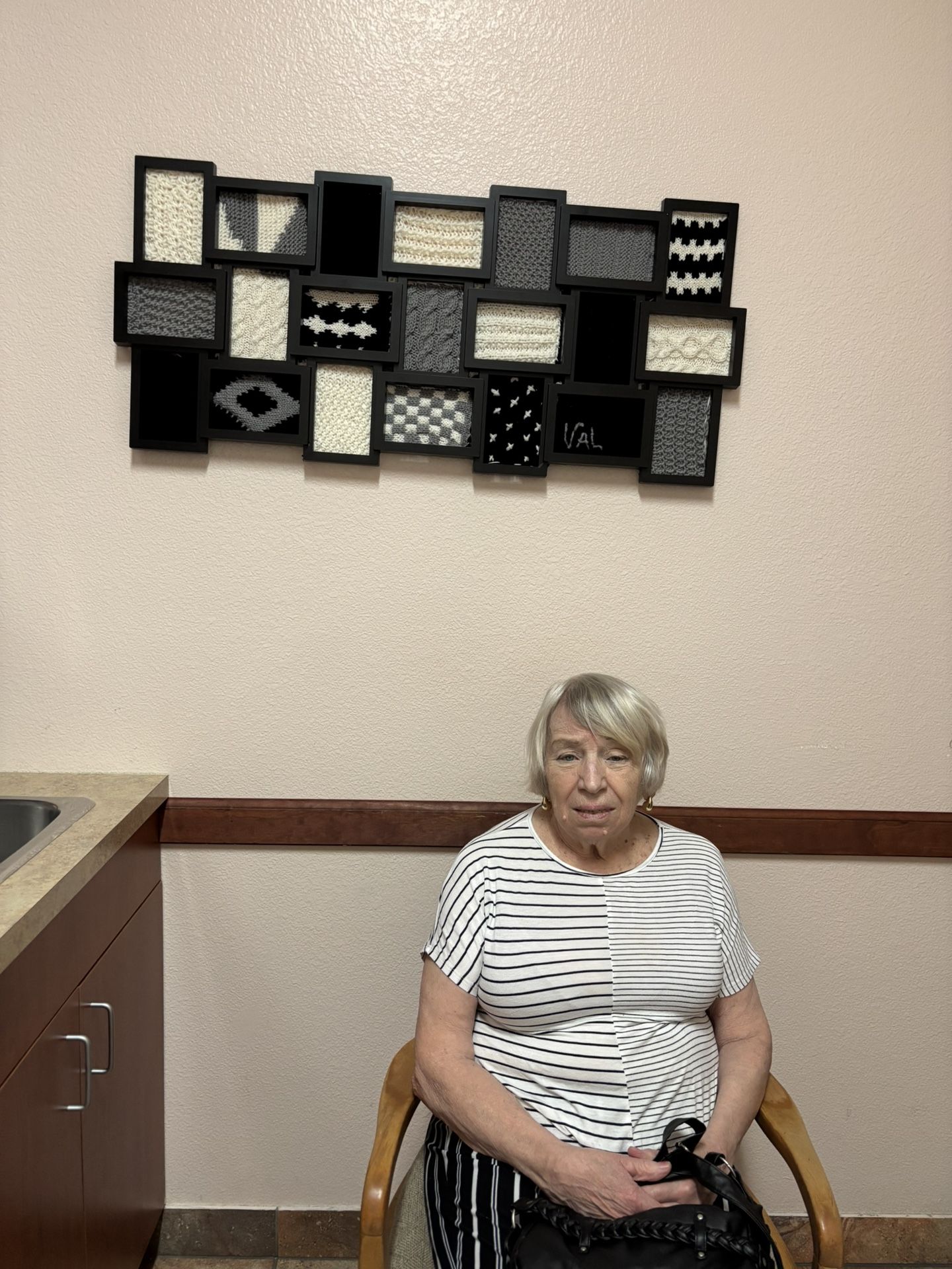 Exclusive Pictures, Hand Knitting By Ukrainian Grandma Survived In The War