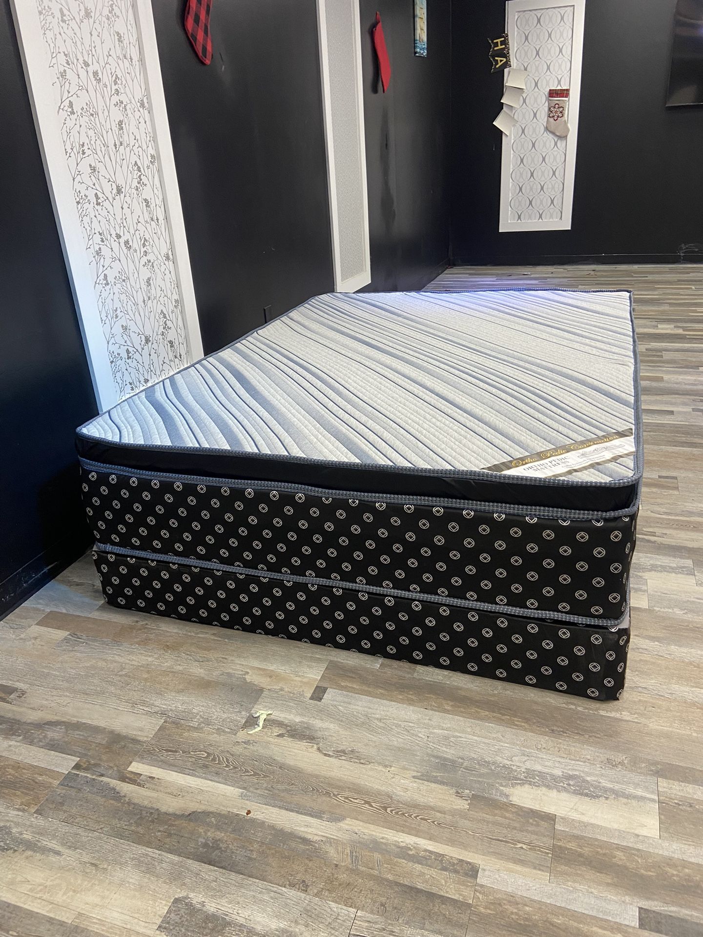 Queen Mattress Double Sides Come With Free Box Spring Free Delivery 🚚 Today To Reasonable Distance
