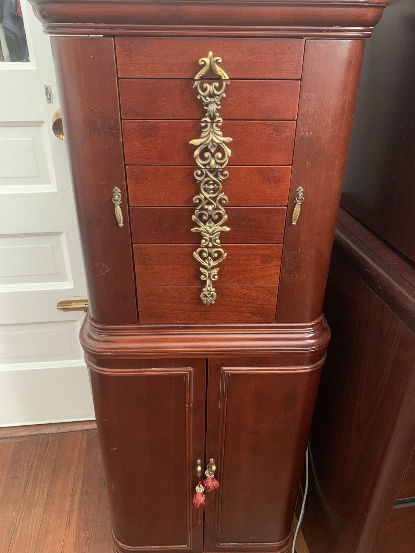 Furniture style Jewelry Case
