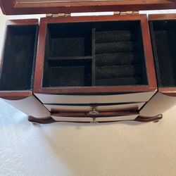 Music Jewelry Box 