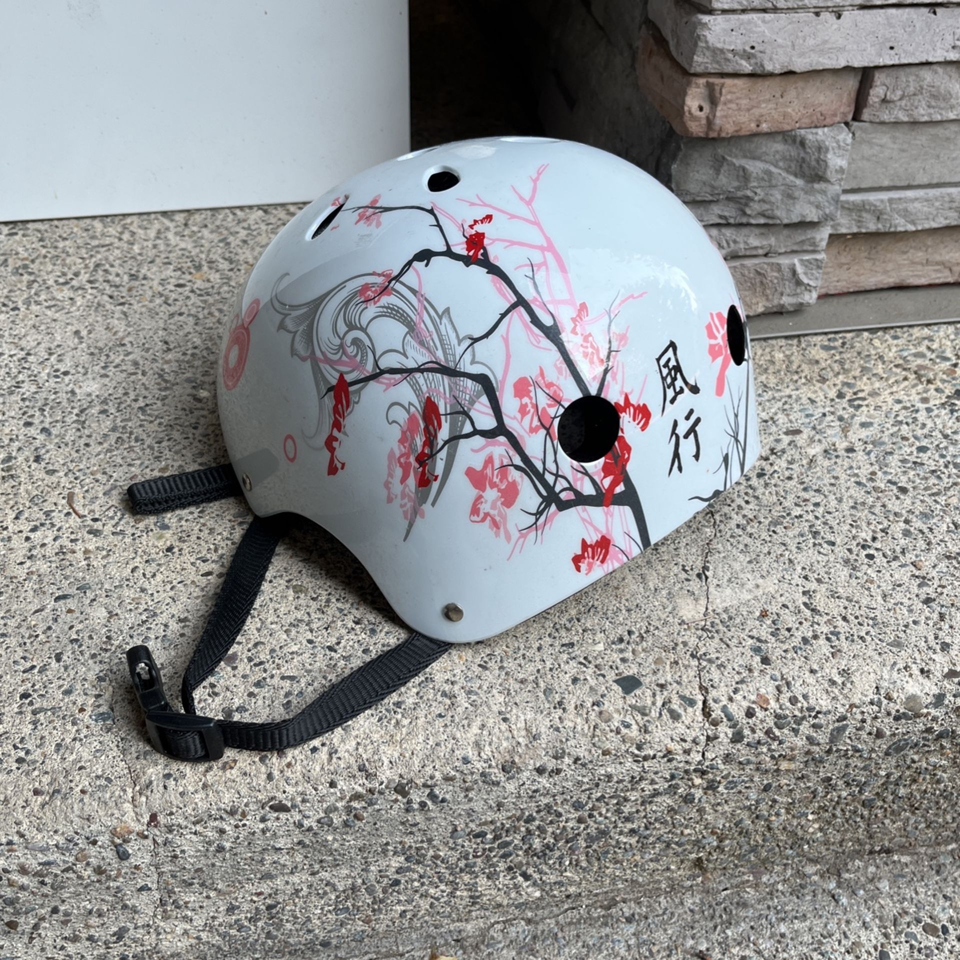 Kids Bike/skate Helmet Size M