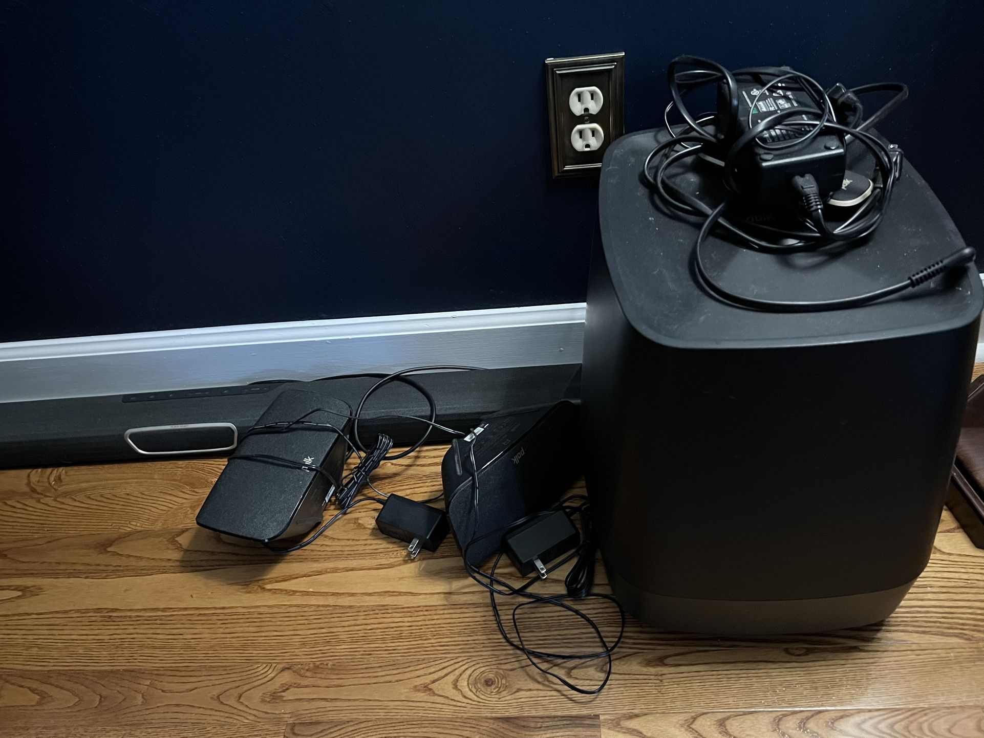 Polk soundbar, Sub, Wireless Surrounds.