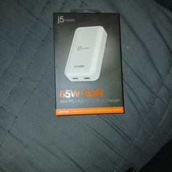 J5 Create 65W Gan USB-C 2 Port Charger