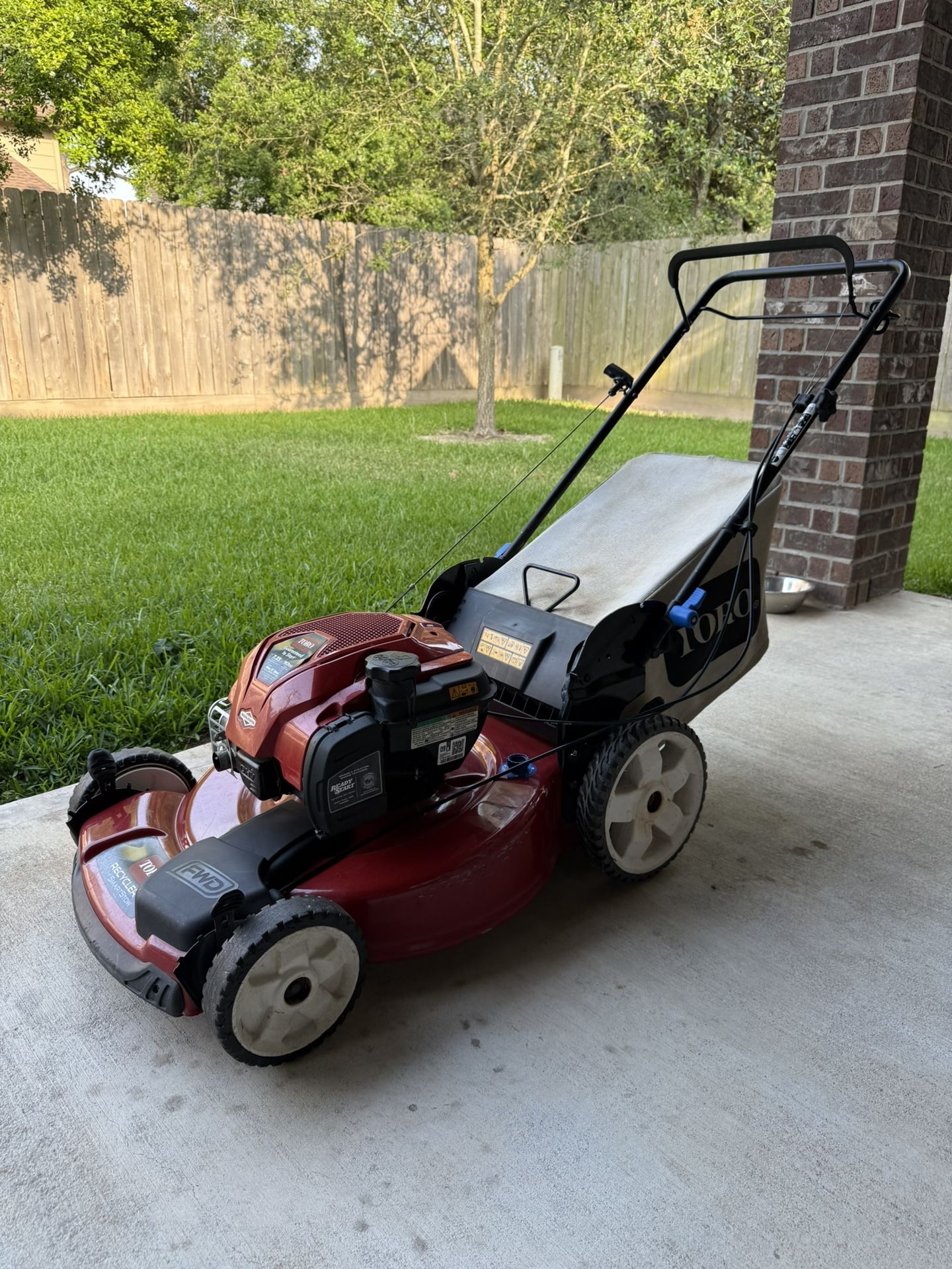 Toro Recycler Lawnmower With Smart Stow