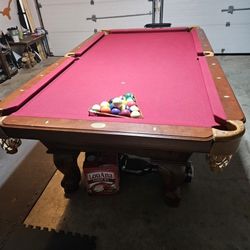 Excellent Pool Table 