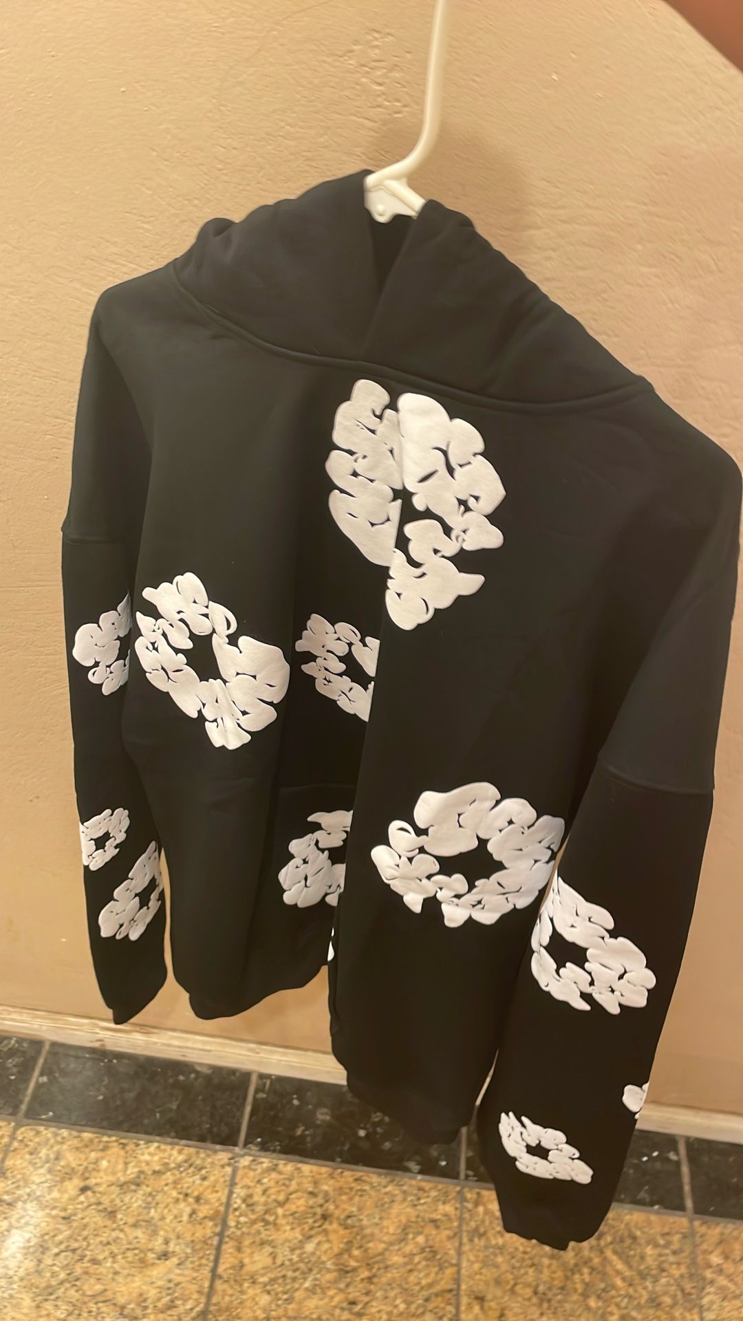 DEMIM TEAR HOODIE BLACK