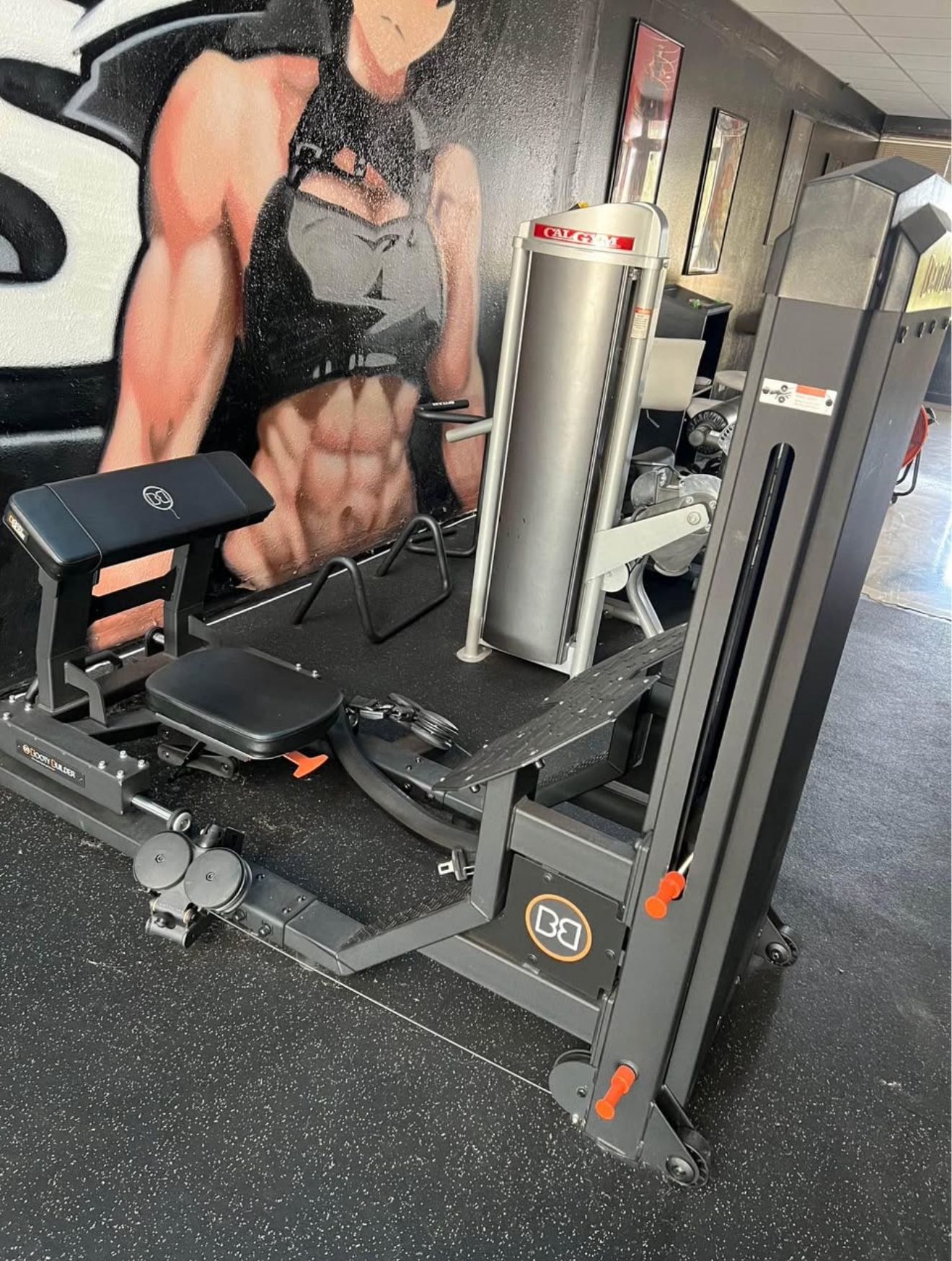 BOOTYBUILDER Hip Thrust Selectorized Machine