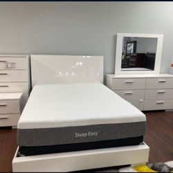 BEDROOM SETS IN KING OR QUEEN!!! $50 DOWN AND 90 DAYS SAME AS CASH!!! SAME DAY DELIVERY!!! GREAT QUALITY FURNITURE AND THE BEST PRICES IN FLORIDA!!!! 