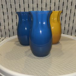 3 Le Creuset Flower Petal Vases Blue Yellow Scalloped Ruffled Rim Iris