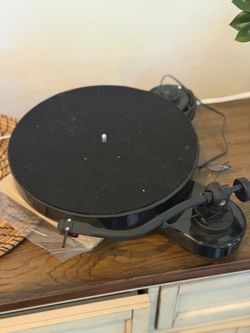 Project Ram 1 Carbon turntable ( without motor)