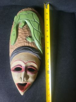 VINTAGE AFRICAN HAND CARVED WOODEN MASK