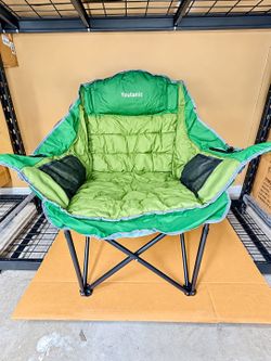 new green oversized chair