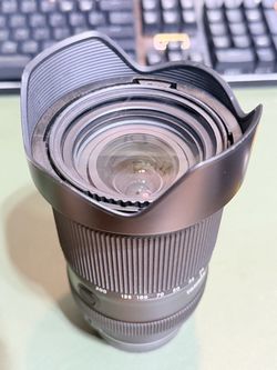 [For Sale] Tamron 25-200mm f/2.8-5.6 Di III VXD (Sony E-Mount)
