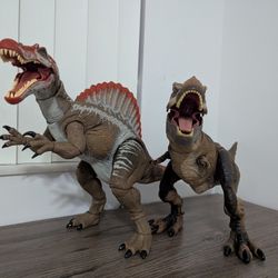 Jurassic World Hammond Collection T Rex And Spinosaurus