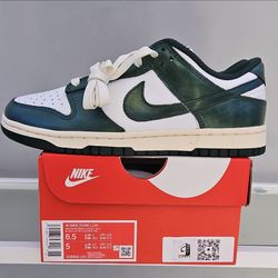 Nike Dunk Low Vintage Green Women