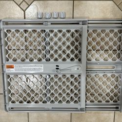 Baby/Pet Entryway Plastic Gate 