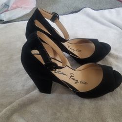 Black Heels Size 9 Women's 