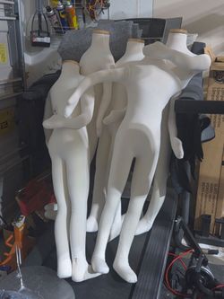 Manequins