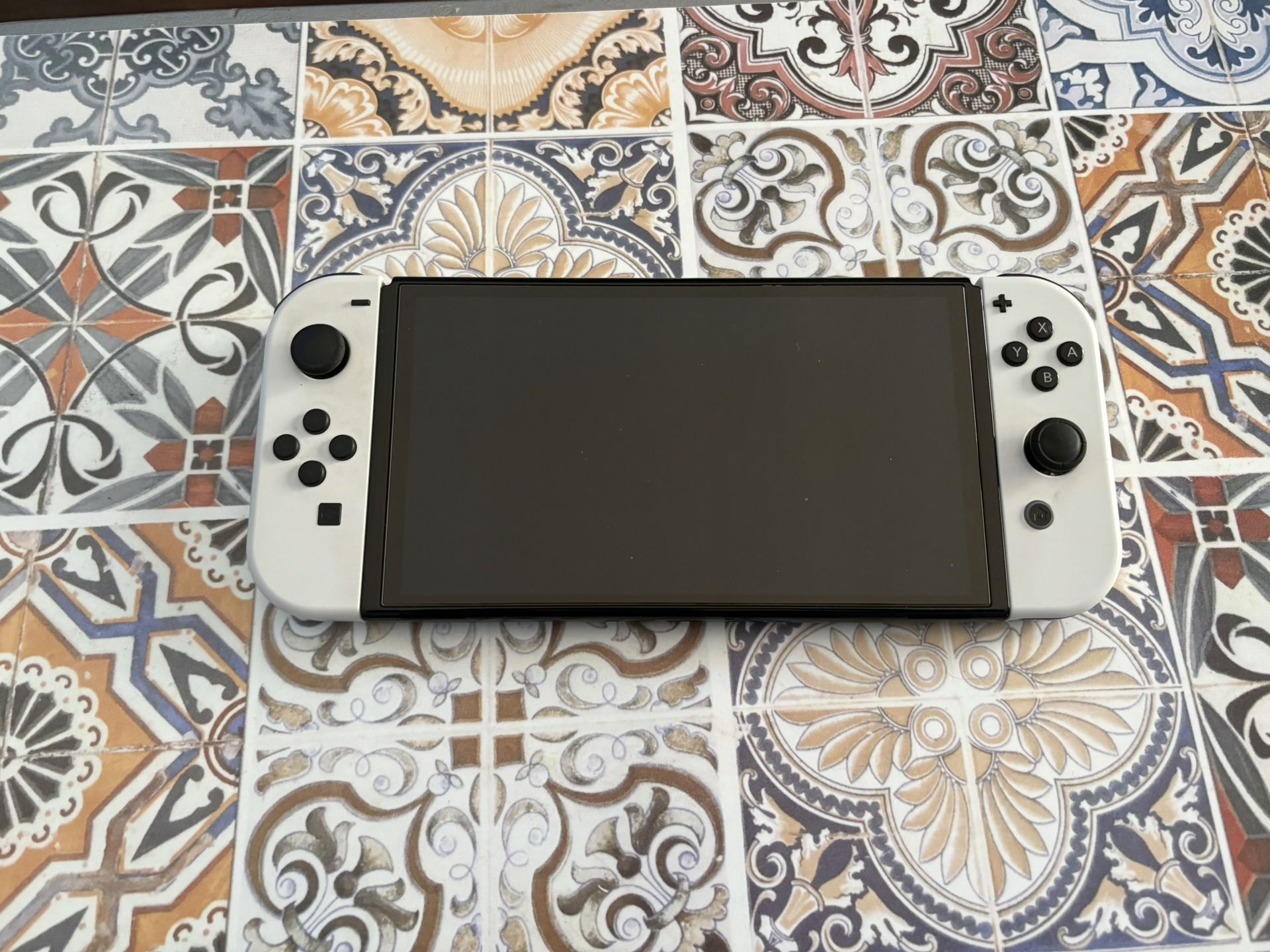 Nintendo Switch 1 OLED ( White)