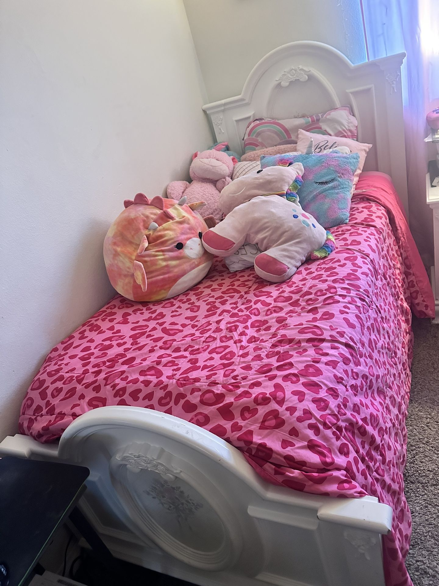 Twin Bed With Night Stand And Dresser