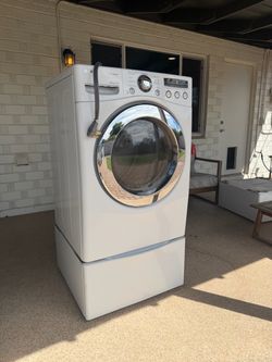 LG TrueSteam Front Load Electric Dryer + Pedestal - Works Great