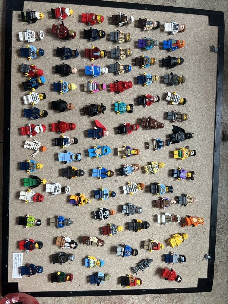 Lego Minifigs With Accessories