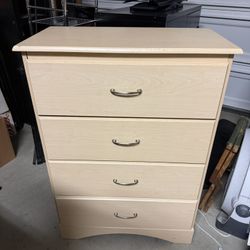 4 Drawer Dresser And Bookshelf