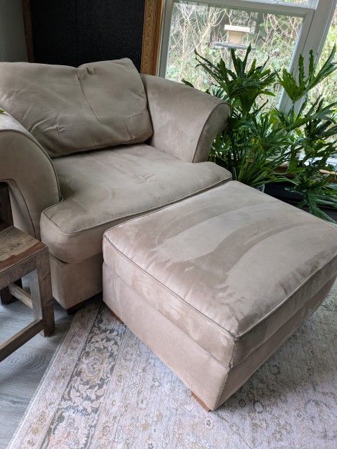 Large Comfortable Chair And Ottoman
