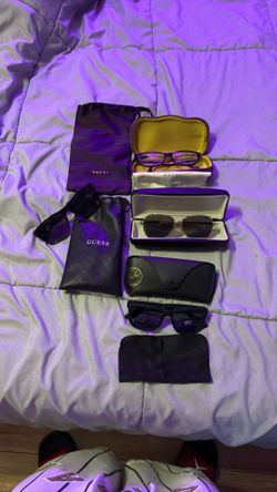 4 pairs of glasses. Rayban wayfares prescription lenses, Gucci kinda scratched prescription lenses, other two aren’t prescription lenses. 60$ for all