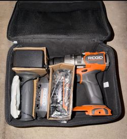 Ridgid 18V Brushless 1/2 in. Hammer Drill/Driver + 4AH Battery + Charger & bag New
