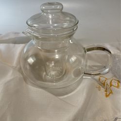 Clear Glass Tea Kettle With Removable Catch For Loose Leaf Teas Or Coffee Grounds