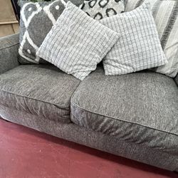 LOVESEAT