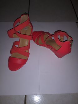 New liz clairborne coral wedge heels. Size 8w women's sandal