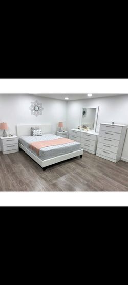 Bedroom Set *** Juego De Cuarto 
