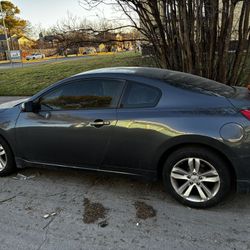 2011 Nissan Altima *PARTS*