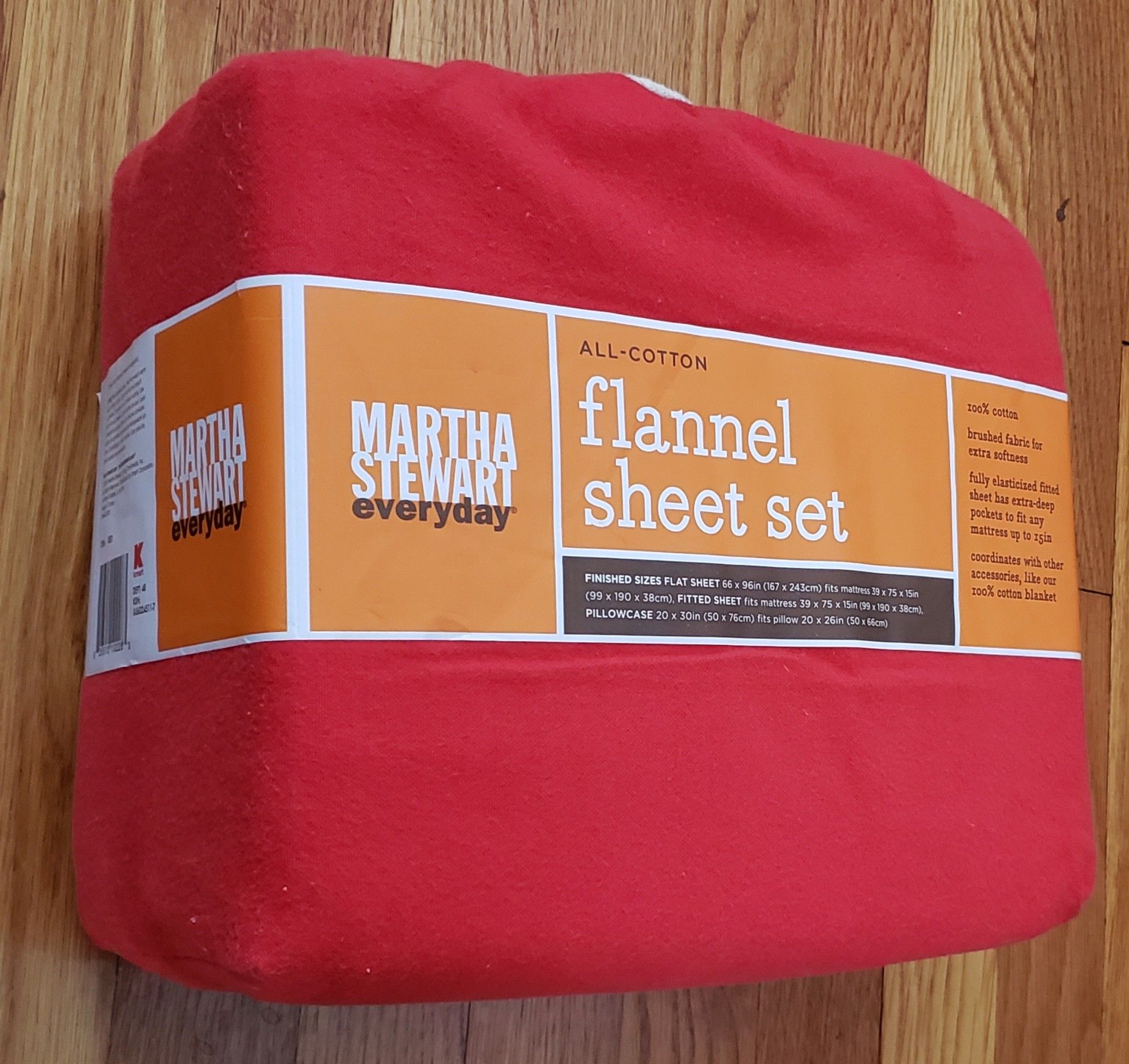 Martha Stewart Twin Flannel sheet set Red