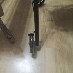 4 Wheel Walker With Hand Brakes BRAND NEW Plastic Still On Wheels 