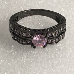 BEAUTIFUL PURPLE RHINESTONE RING SIZE 10