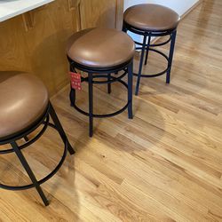 Leather Stool Bar … Set Of 3…..Counter Height 