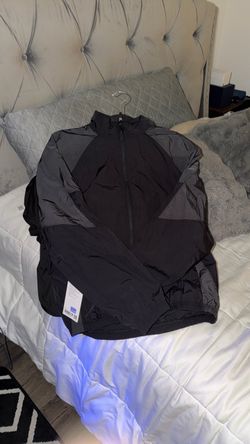 Lululemon Black Two-Tone Zip-Up Windbreaker Jacket