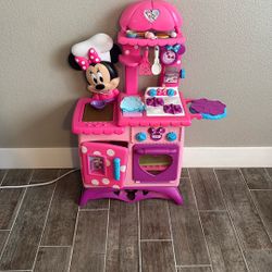 Minnie Mouse Kitchen Set