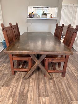 Dining Table & 4 Chairs