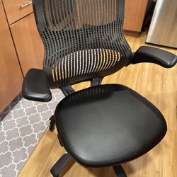 Knoll Generation Office Chair 