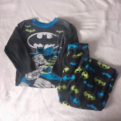 Boy's Batman 2pc Pajamas Size 6