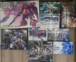 Gundam Model Kit Lot