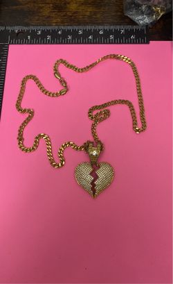 Vintage Fantasy Gold Tone Heart And Chain 